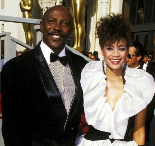 Louis Gossett Jr. with his third wife Cyndi James-Reese in the 60th Academy Awards in Los Angeles, California in 1988