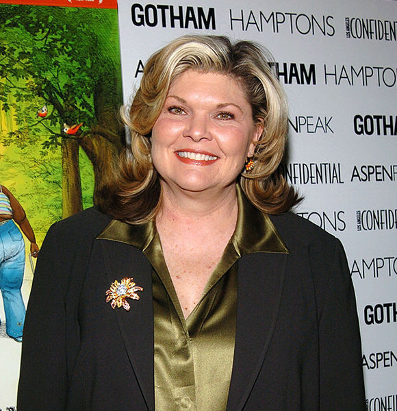 Debra Monk: Without Visible Married Life And Family - At 60s!
