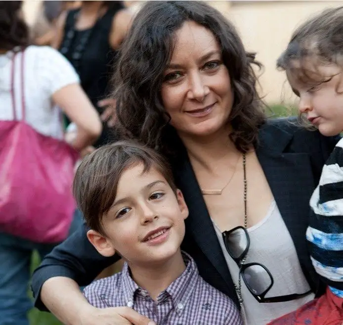 Sara Gilbert Family & Relationships: How Many Kids Does She Have?