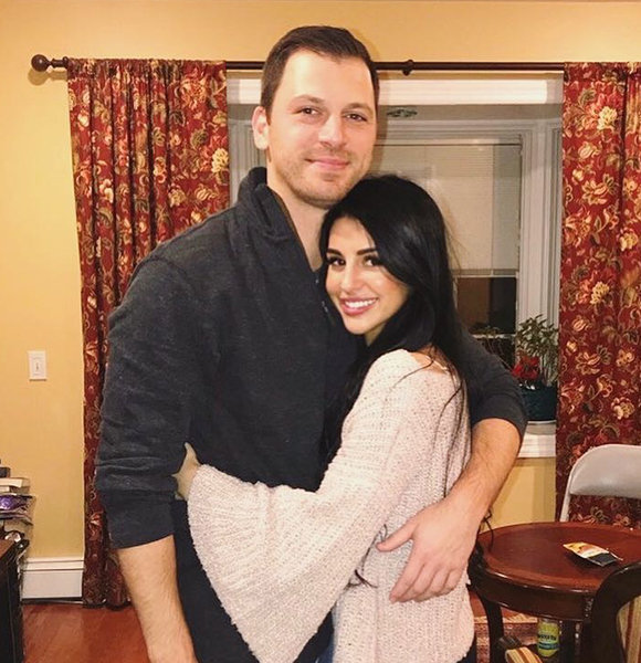 Albie Manzo In Love With Girlfriend! Getting Engaged On The Bachelor’s Mind?