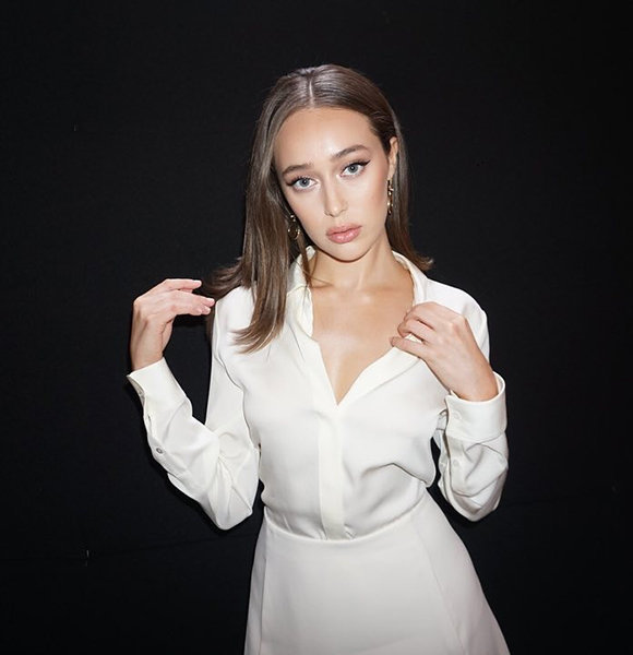 Is The ‘Fear Of The Walking Dead’ Actress Alycia Debnam-Carey Single? What Is Her Sexuality