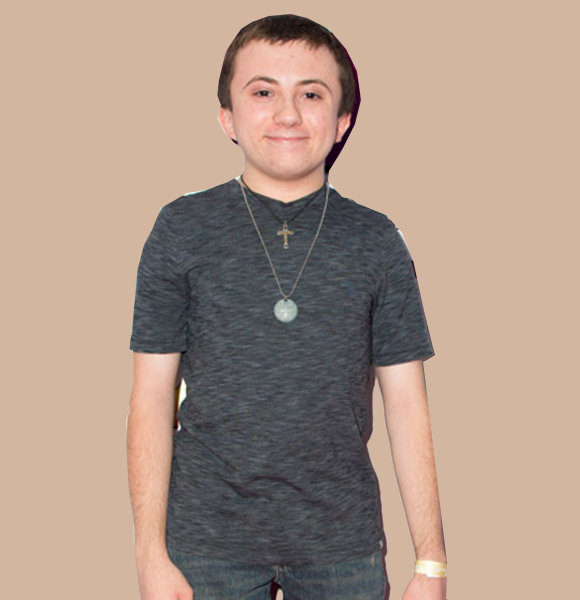 Atticus Shaffer Dating, Girlfriend, Parents, 