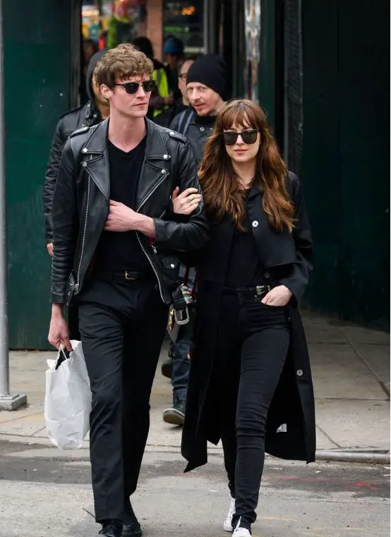 Dakota Johnson Turning Boyfriend Ex Married Man Into Husband Yes