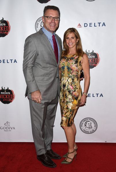 Howie with his wife atÂ Friars Club Roast of Terry Bradshaw on 29 January 2015 