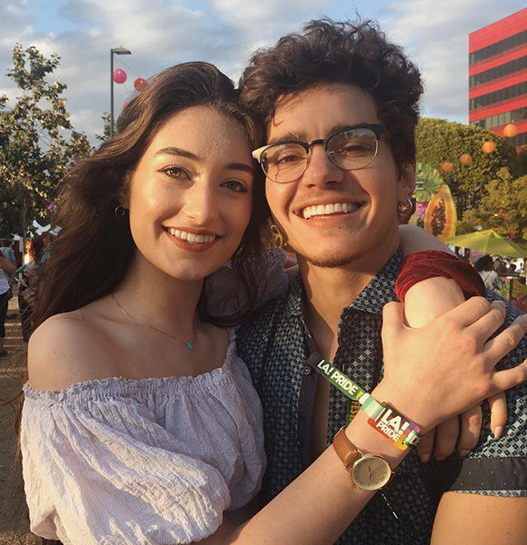 Elliot Fletcher Is Dating! Girlfriend Calls Him Gay But That's Merely A Problem