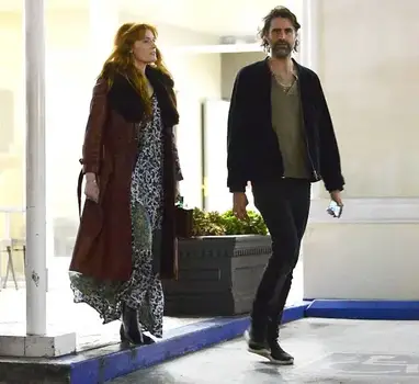 Florence Welch Seen With Multiple Boyfriends Over Time Currently Dating Someone