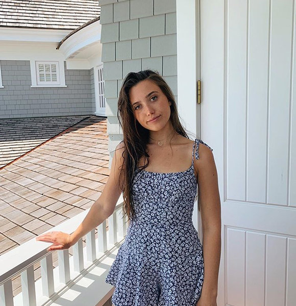 Hannah Meloche Boyfriend, Family, Net Worth