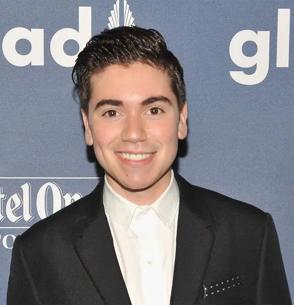 Is Noah Galvin Gay With Boyfriend? Dating Status Now Questions Sexuality