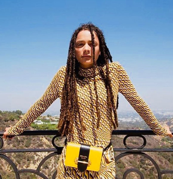 Sasha Lane Parents Struggle & Discusses About Sexuality - Lesbian?