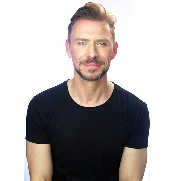 Openly Gay Wayne Goss Age, Dating Status & Family Details