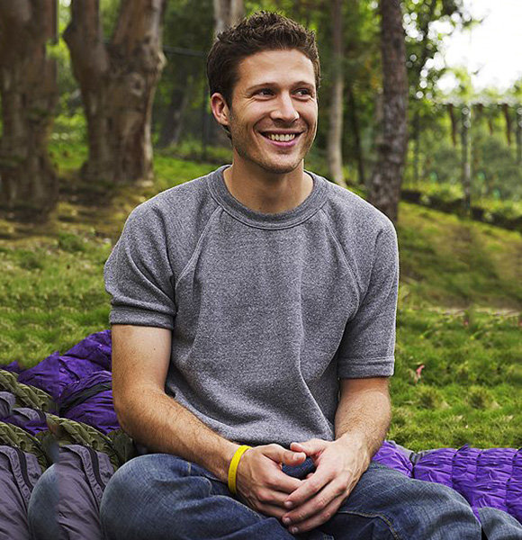 Zach Gilford Wife, Children, Family, Net Worth