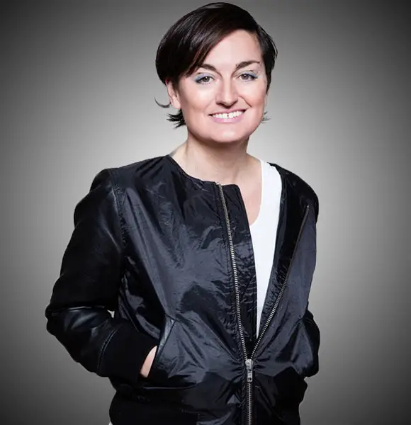 Zoe Lyons Candid On Partner/ Wife; Lesbian Love At Finest