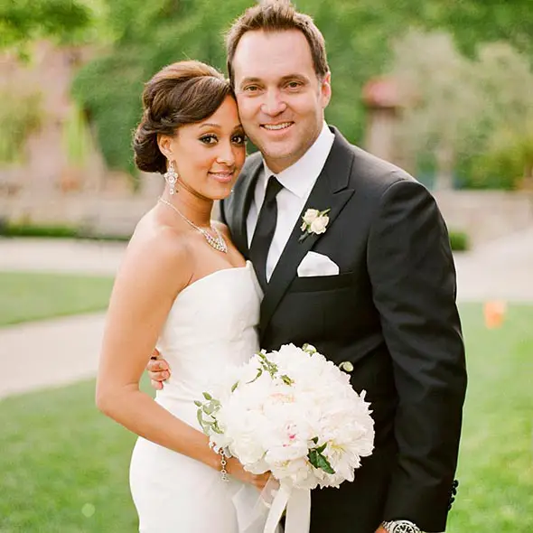 Fox News' Adam Housley, On Fifth Wedding Anniversary: Couple's Splendid Net Worth! Salary?