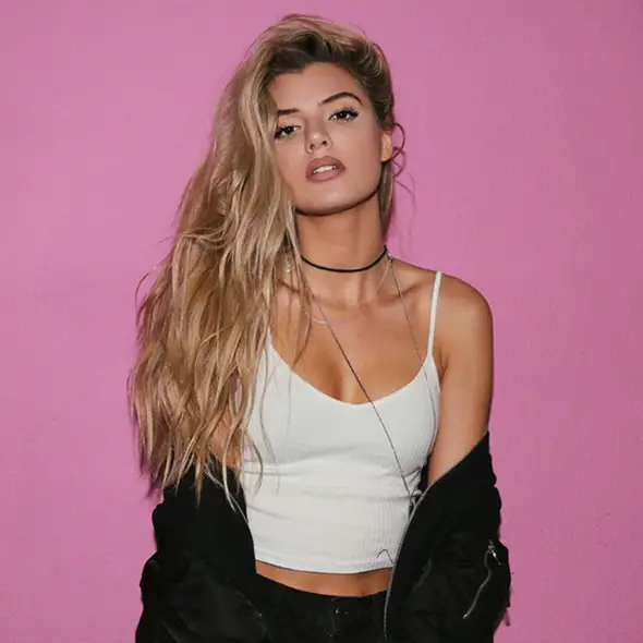 Is Alissa Violet Dating A Fellow Viner Or Is She Just Too Bored To Have A Boyfriend?