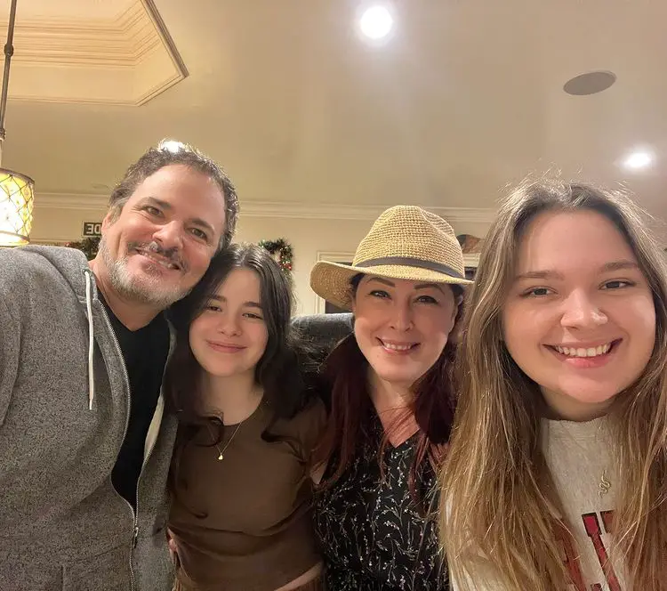Carnie Wilson with her Husband and  Family