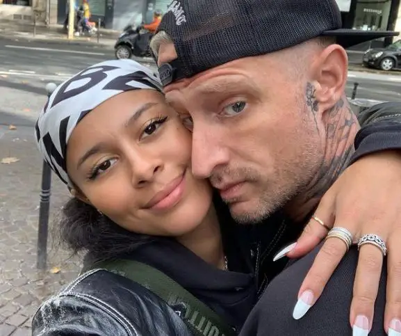 Michael Voltaggioâ€™s Instagram post with his girlfriend, Sami More