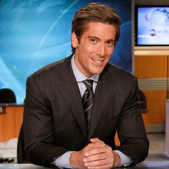 ABC News' David Muir: Yearly Salary of $5 million and Amazing Net Worth