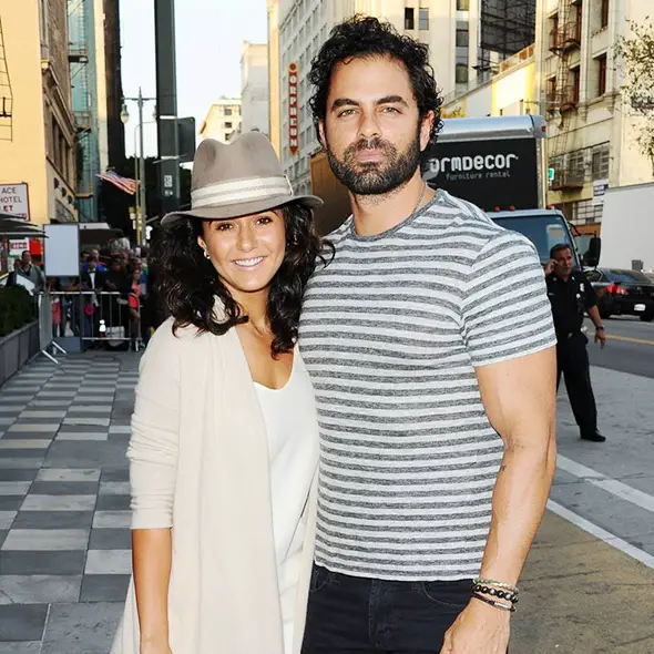 Emmanuelle Chriqui Has Quite The Handsome Guy As Her Boyfriend To Fade Off ...