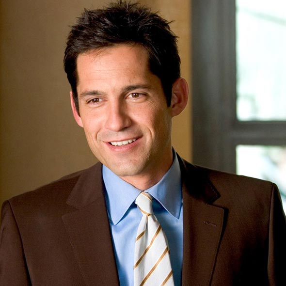 Enrique Murciano, Allegedly Gay With Splendid Net Worth: No Girlfriend After Break-Up With Ex?