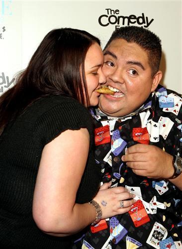 Gabriel Iglesias with his girlfriend Claudia Valdez