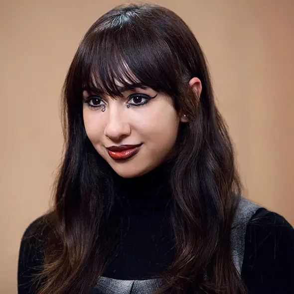 Jackie Cruz Shared On-Screen Kiss With A Girl But Does That Make Her A Lesbian? Any Dating Affair That Might Revert The Rumors?