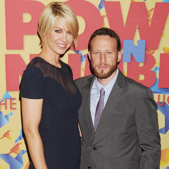 Jenna Elfman Married Her Longtime Boyfriend And Also Revealed The Secret To Gleeful Life With Husband And Children