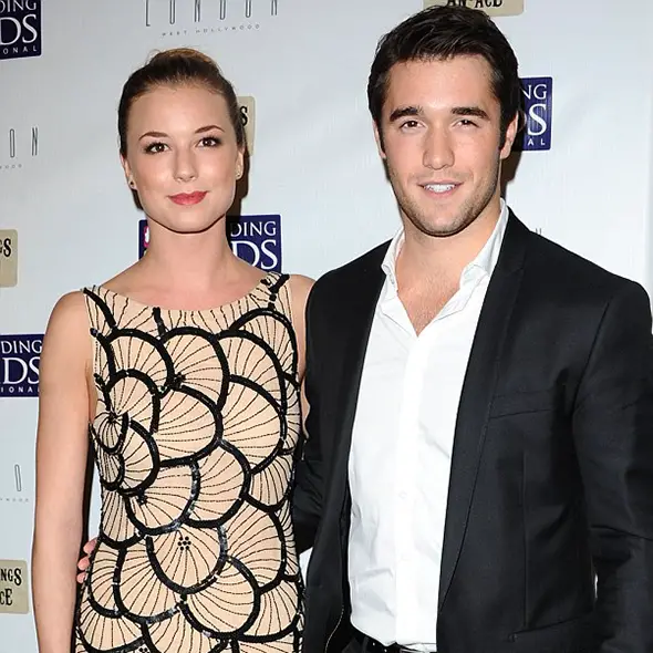 "Revenge" Co-Star Josh Bowman & Emily Vancamp Got Married For Real 