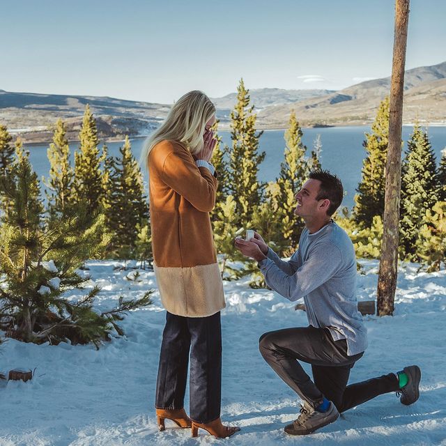 Katie's boyfriend proposing her 
