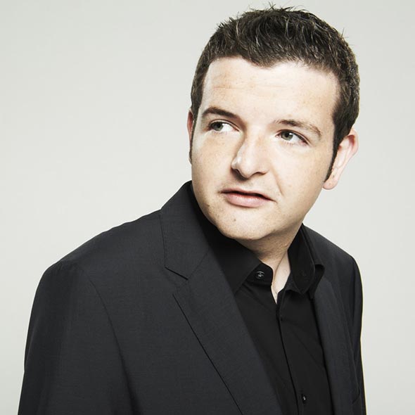 Comedian Kevin Bridges On-Off Relationship With Girlfriend, Susan Riddell: Still Dating?