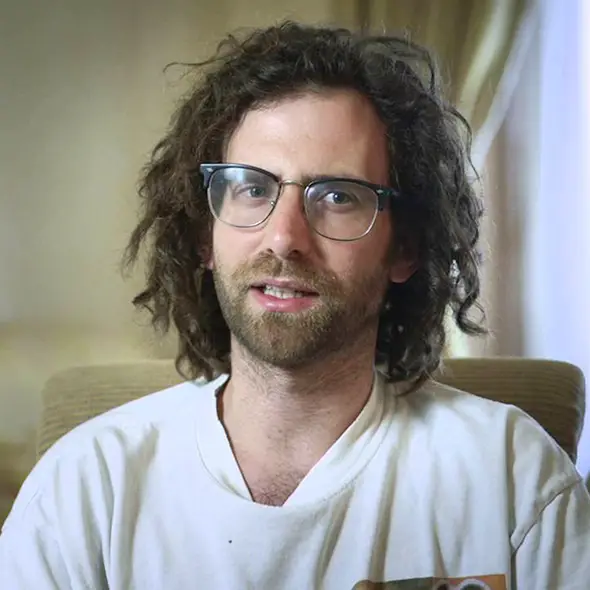 SNL's Kyle Mooney And His Dating Side On Video; On Thoughts Of Making Her A Wife Or Just a Workplace Fun?