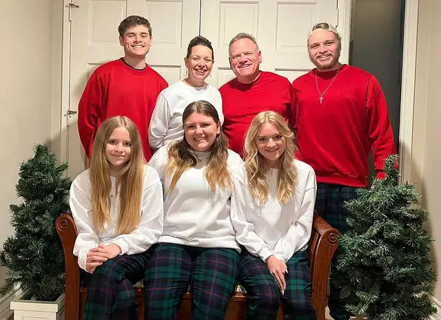 Larry Joe Campbell with His Family