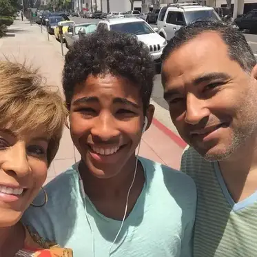 Leslie Sykes Married To Patrick Spann Dazzling Life With Husband And Son