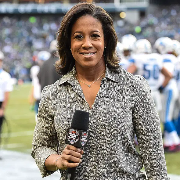 American Journalist Lisa Salters: Neither Married Nor Dating a Boyfriend, Is She Lesbian?