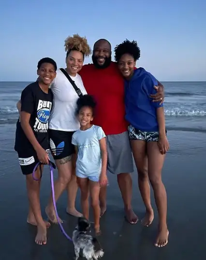 Marcus Spears With His Wife, Children And Dog
