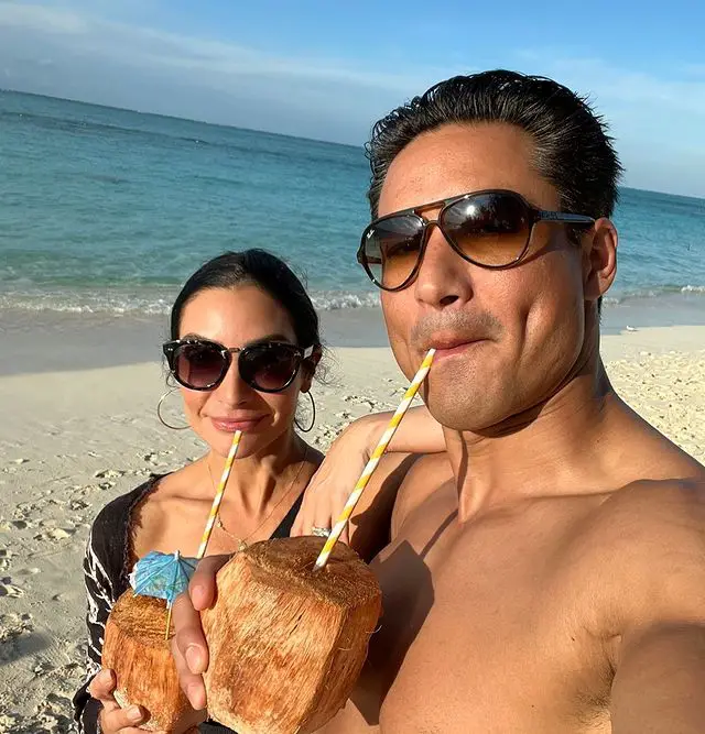 Mario Lopez Enjoying on The Beach with His Wife