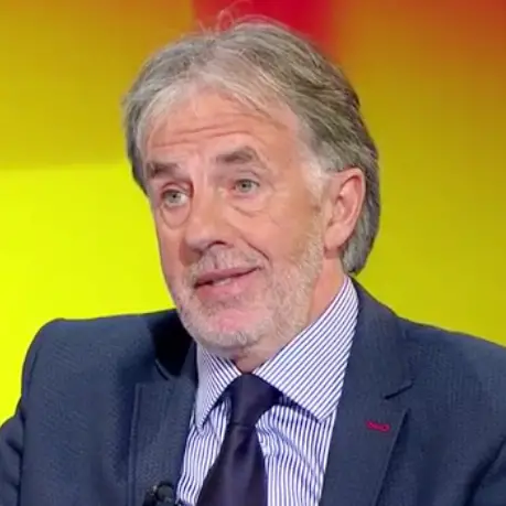 Soccer Player Mark Lawrenson's Married Life: All You Need To Know About His Wife And Divorce Issues