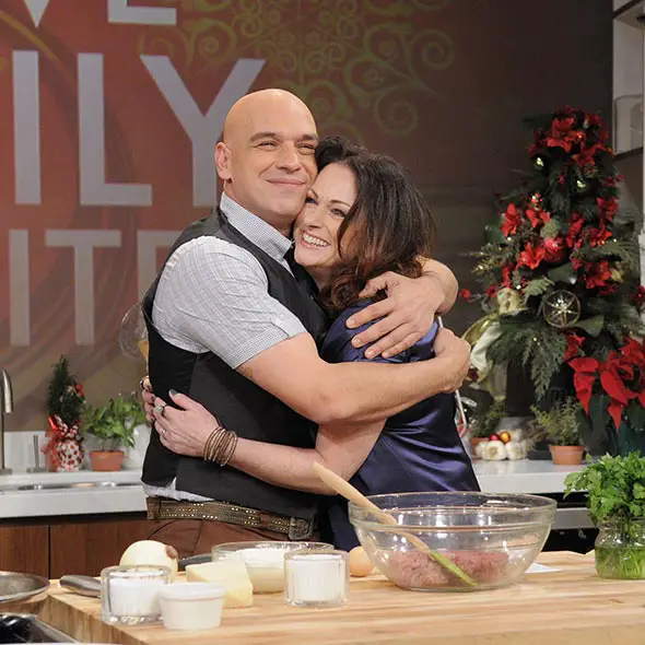 Michael Symon: New York Restaurants Lover; Married to Liz, Spends Downtime With Wife