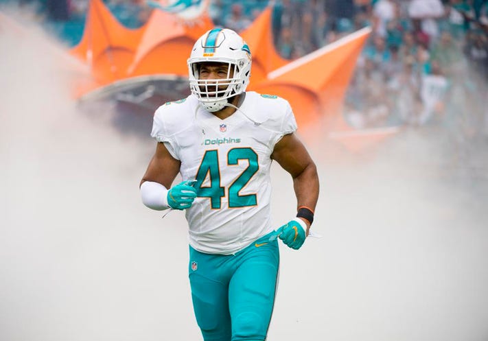 Spencer Paysinger On The Field On His Match Day For Miami Dolphins