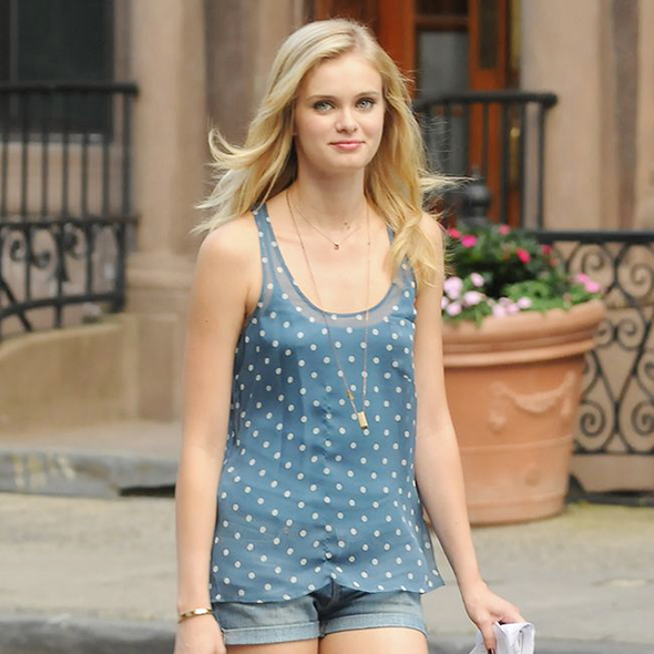 Sara Paxton Has No Time To Make Boyfriend Because Of Work? Metaphorically Dating Career While Talking About Ethnicity