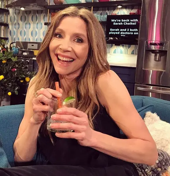 Any New Chapters for Sarah Chalke Inside Her over 16 Years of Engaged Life?