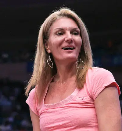 Sue Wicks: Pioneer in WNBA to Come Out as Lesbian. Amazing Career as Player and Coach