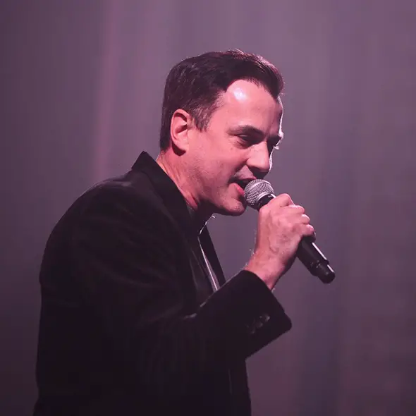 Heartfelt Condolence! Aspiring Singer Songwriter Tommy Page Dies at a tender Age of 46