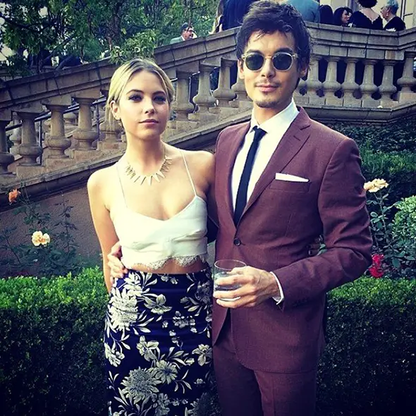 Tyler Blackburn Took On-Screen Dating History With Ashley Benson To The Next Level; Co-Star Turned Into Girlfriend?