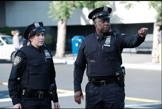 Vanessa Bayer In Brooklyn 99