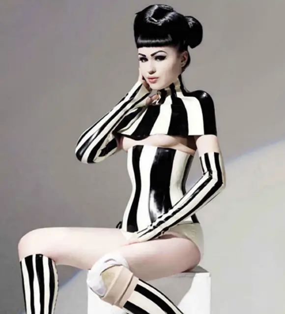 Viktoria Modesta, the First Amputee Singer, Loves Being Single and Says she does not Need a Boyfriend