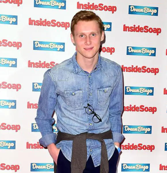 Jamie Borthwick Seems To Be Lagging A Girlfriend in Real Life; Is that True?
