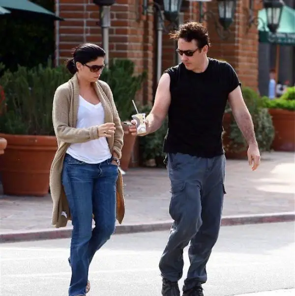  Jodi Lyn O'KeefeÂ and Former Boyfriend John share coffee at the Malibu Beach