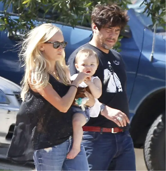 How Is Kimberly Stewart Co-Parenting Her Baby Daughter With Ex-Boyfriend Benicio Toro? Any Feud Between Them?