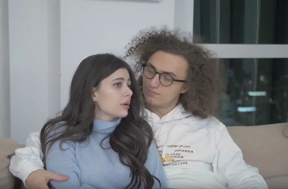 Kwebbelkop-Still-Dating-Azzyland-Relationship-Details.