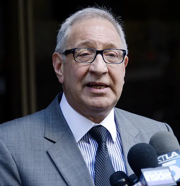 A Look Inside Attorney Mark Geragos' Family With And Their Son and Daughter